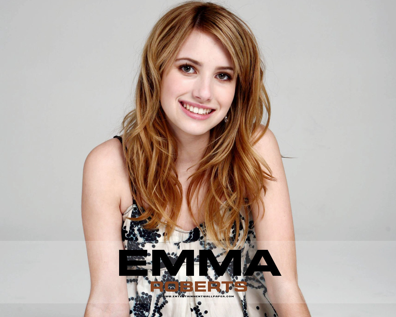 -Emma-emma-roberts-6481061-1280-1024.jpg