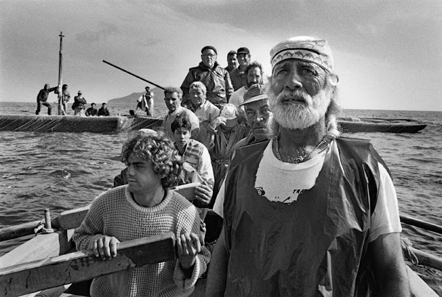 sebastiao-salgado-workers-tuna-fishing-italy-big.jpg