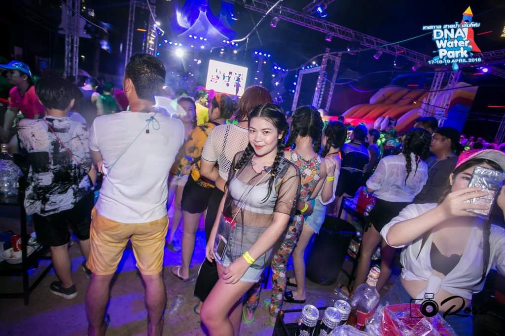 dna18-songkran037.jpg