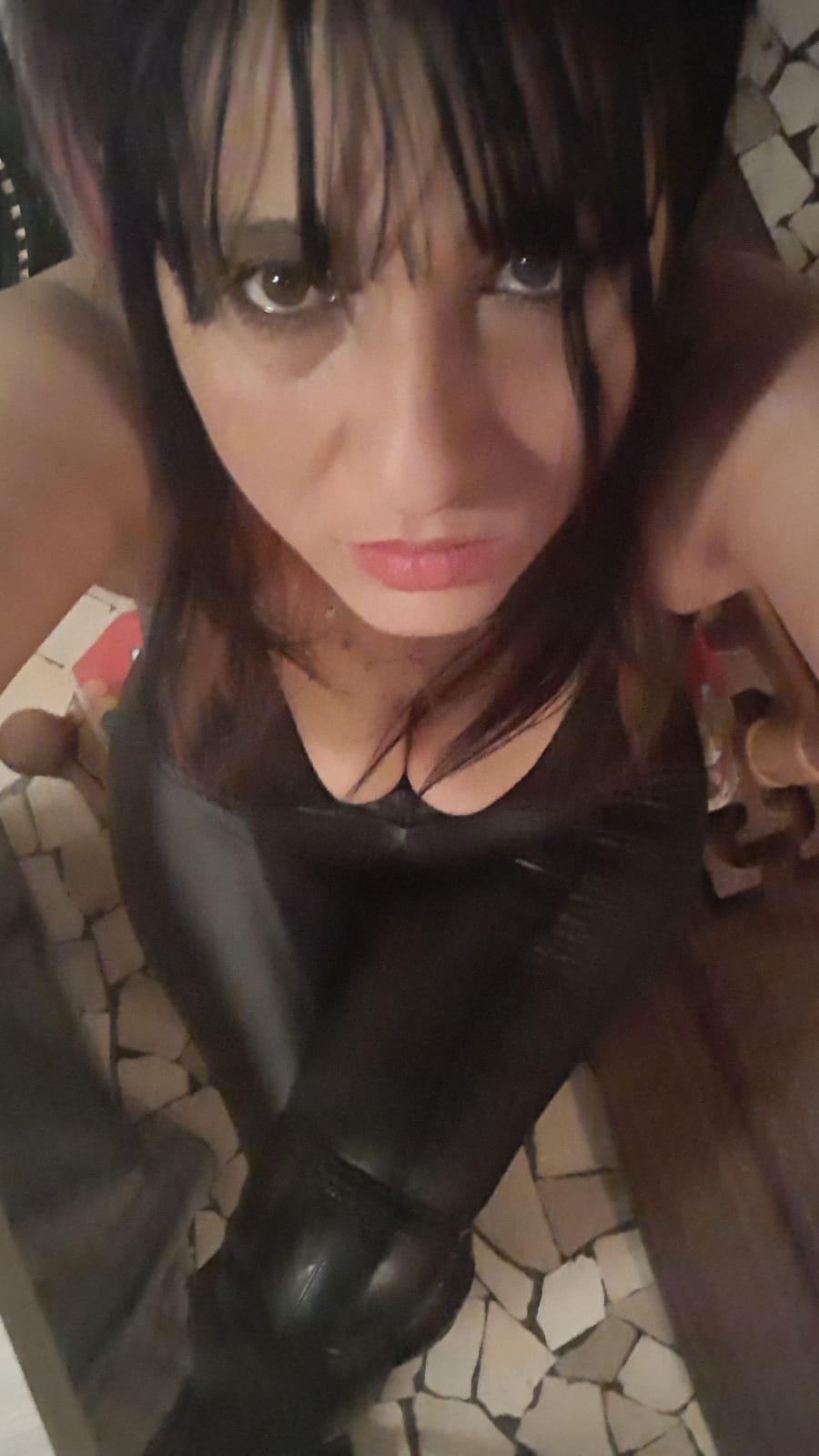 www.rossofetish.com