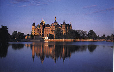 SchlossSchwerin.jpg