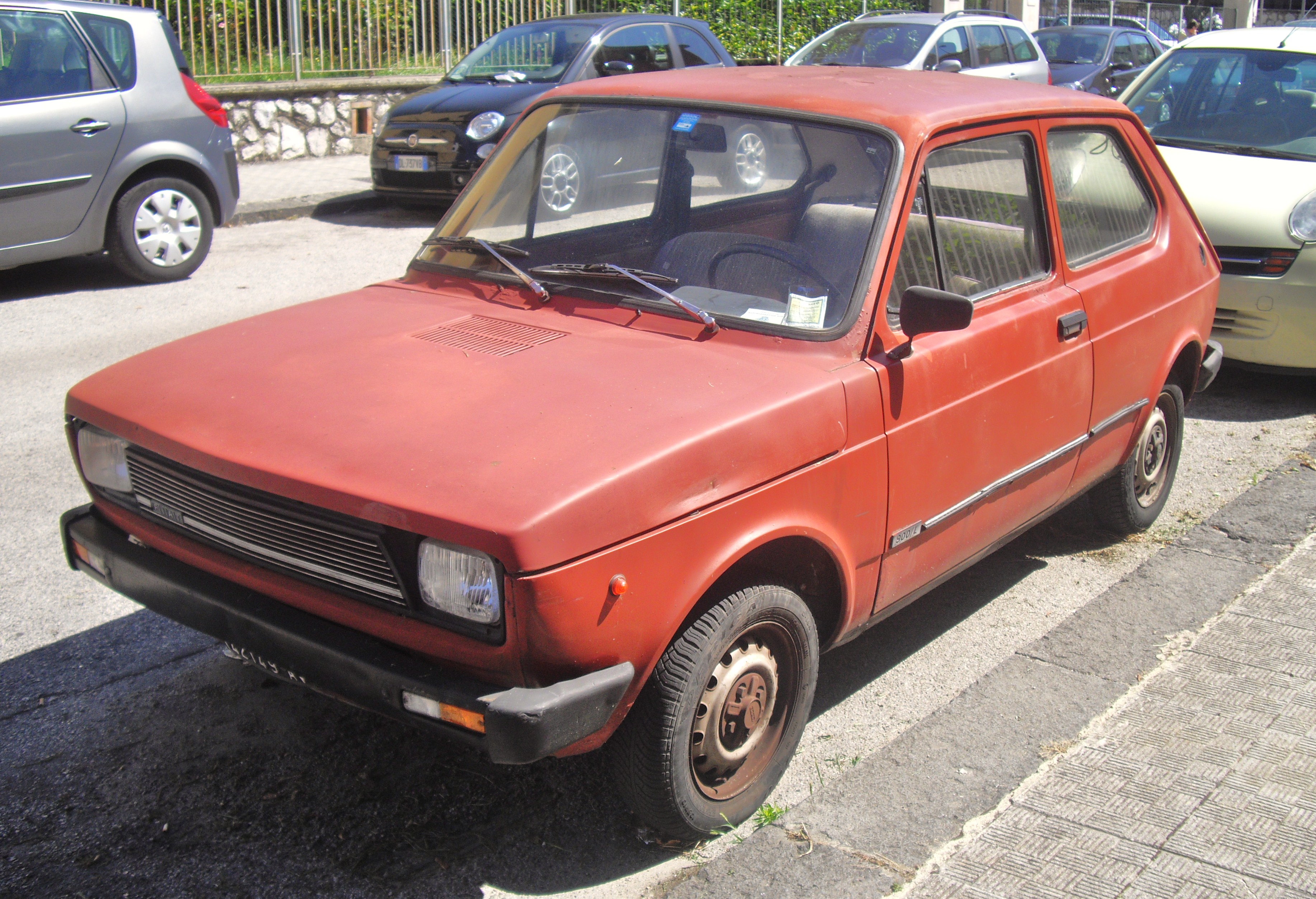 fiat-127_white_11.jpg