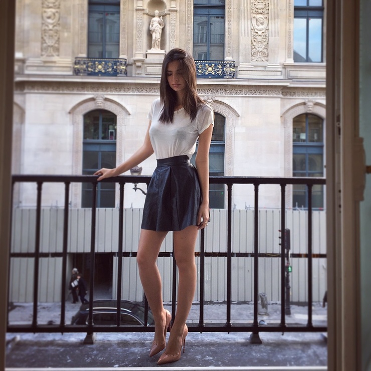 740full-emily-ratajkowski.jpg