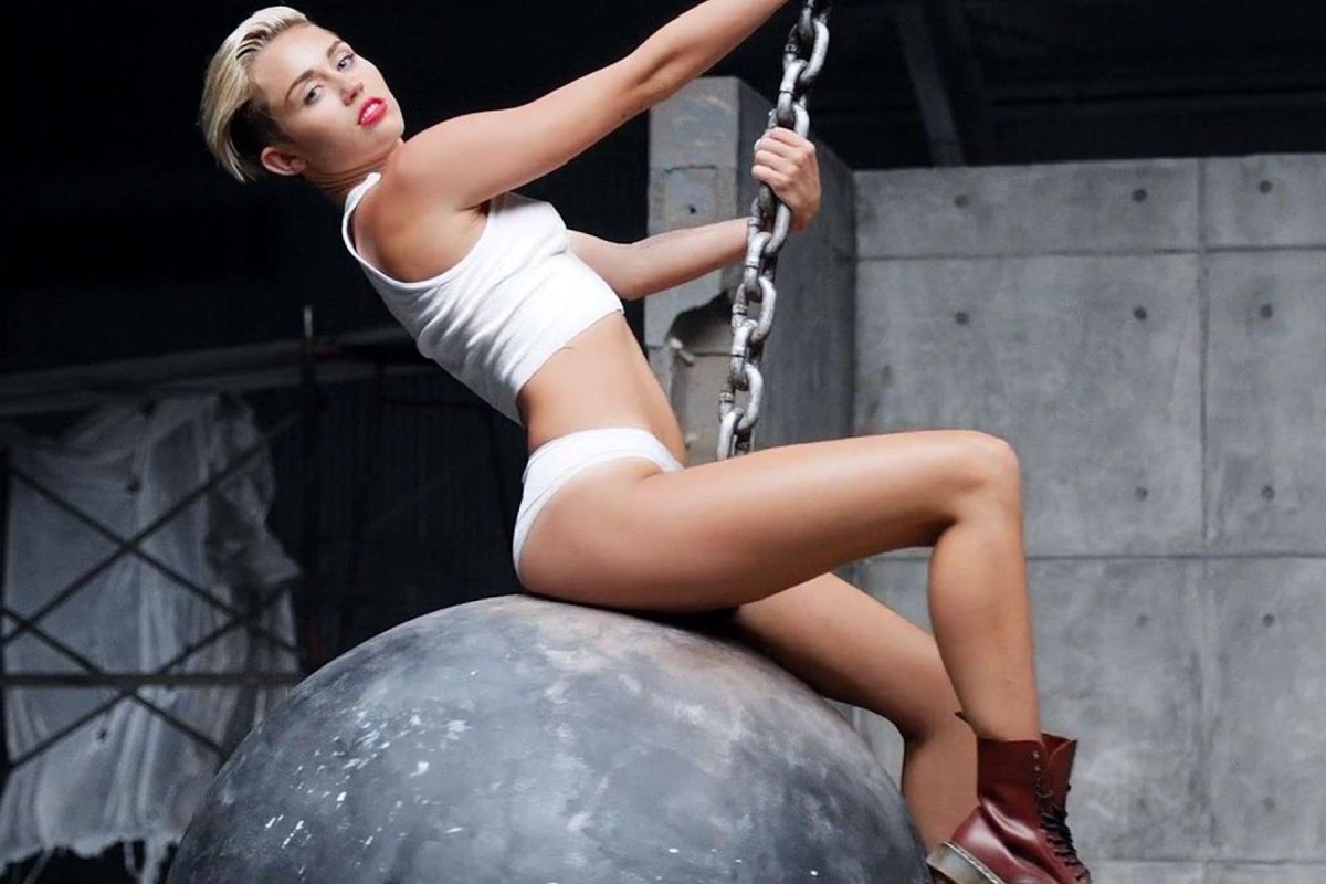 20210419miley-cyrus-wrecking-ball.jpg