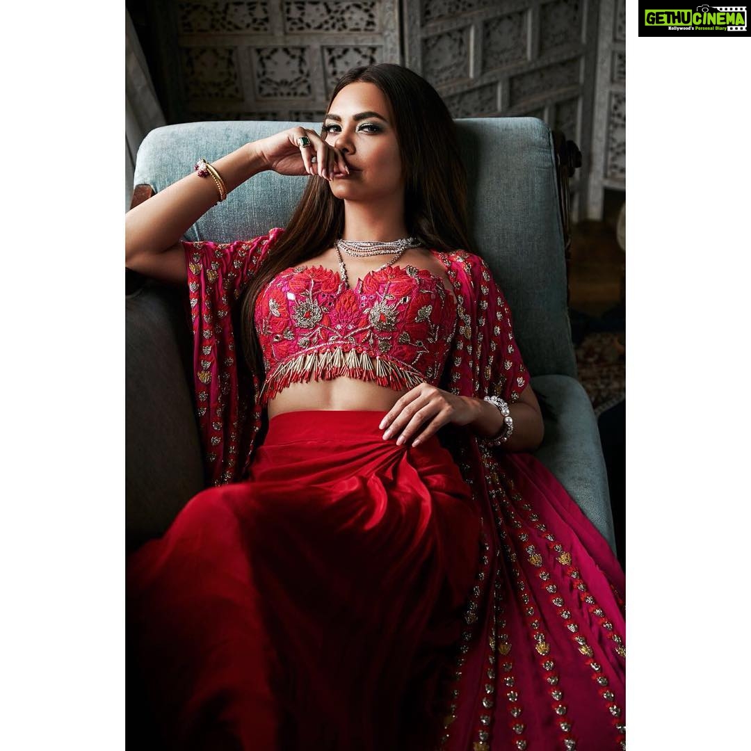 Esha-Gupta-Photoshoot-bollywood-hindi-actress.jpg