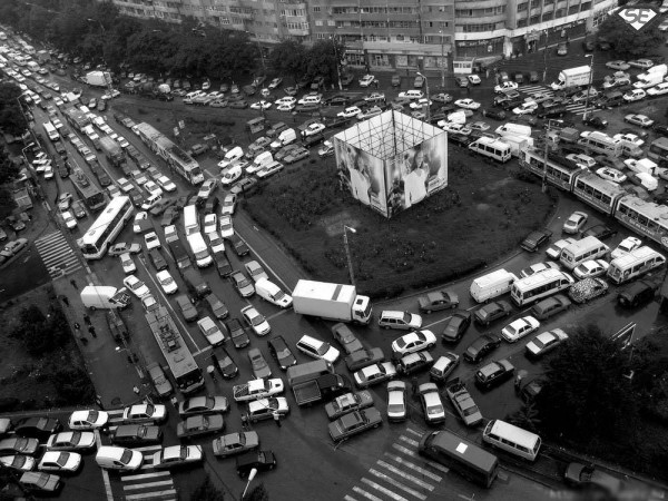 20100917traffico_nella_rotonda.jpg