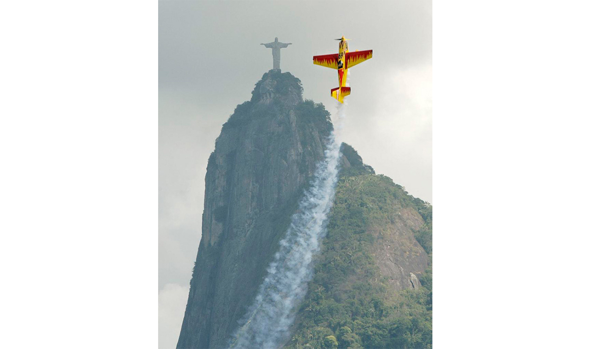 1407944436__0049_perfectly-timed-photos-1-1.jpg