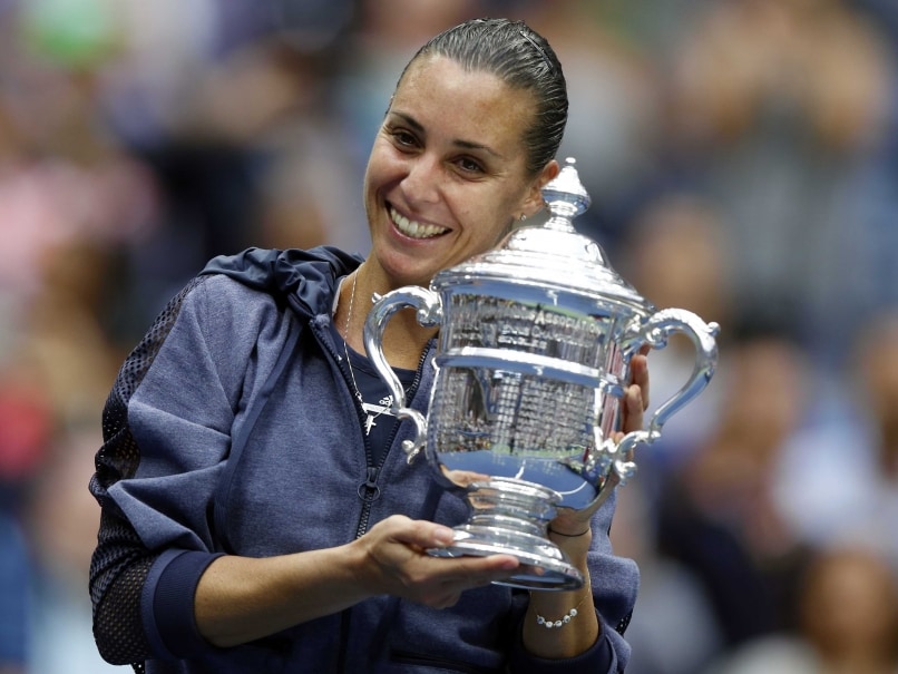 flavia-pennetta-trophy-1309.jpg