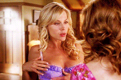 tumblr_mgfw03Ffpg1qj3v18o7_r3_250.gif