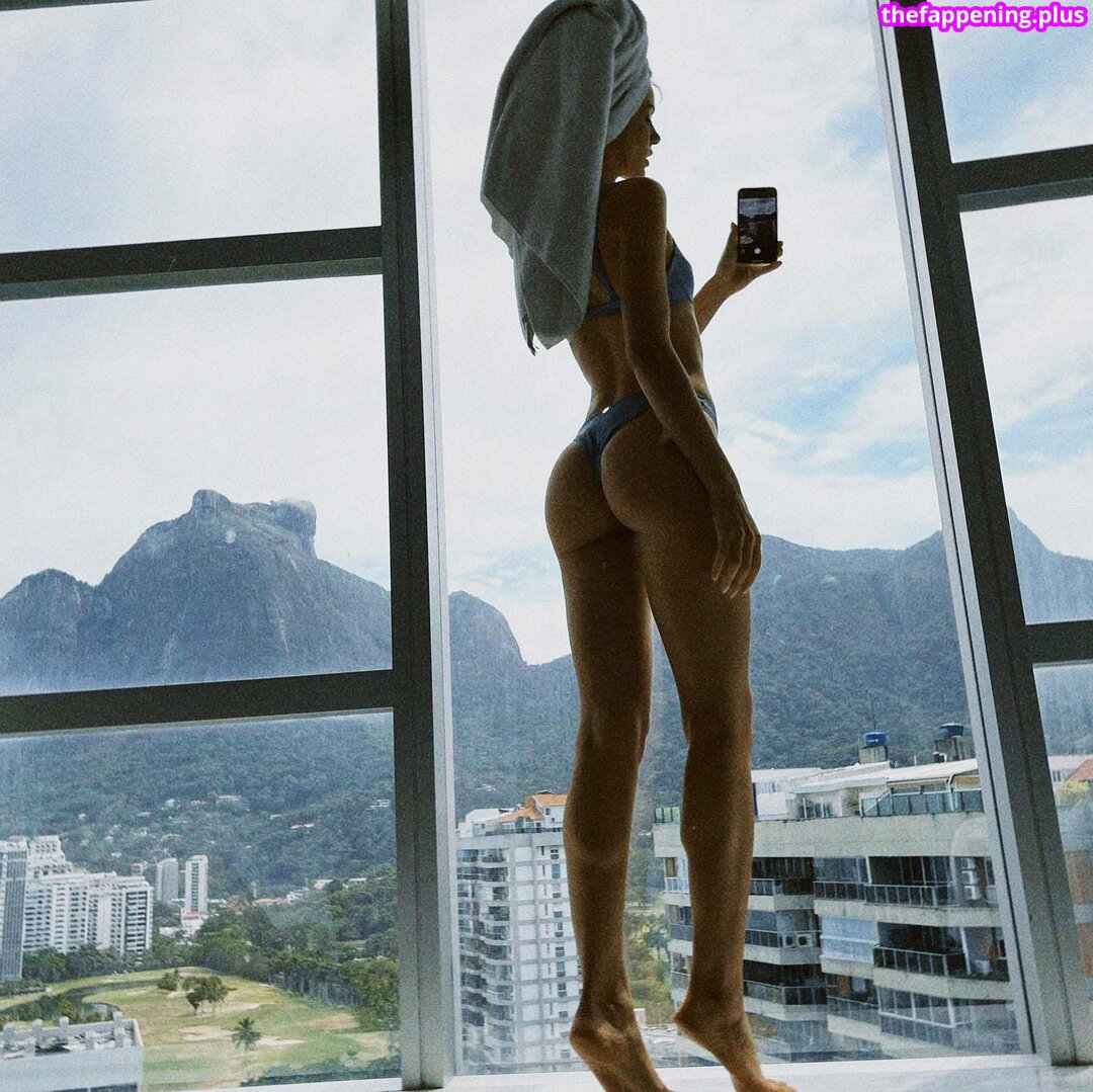 camila-queiroz_0077.jpg