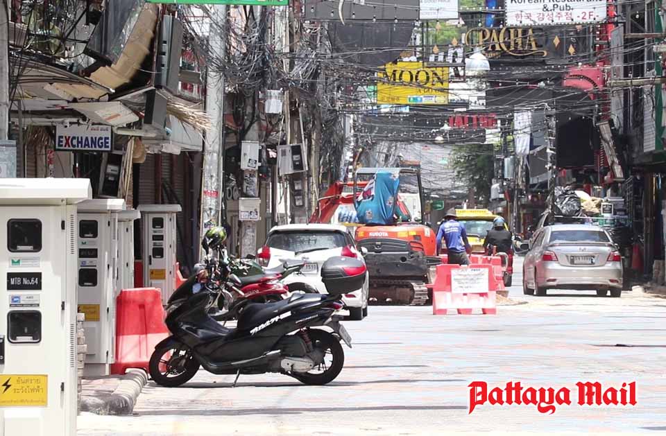 Pattaya-News-5-Pattaya-Walking-Street-to-get-much-needed-repaving-pic-3.jpg