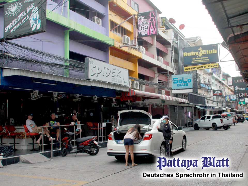 Pattaya-News-1-Dec-21-03-Bar-girls-return-to-Pattaya-pic-2.jpg