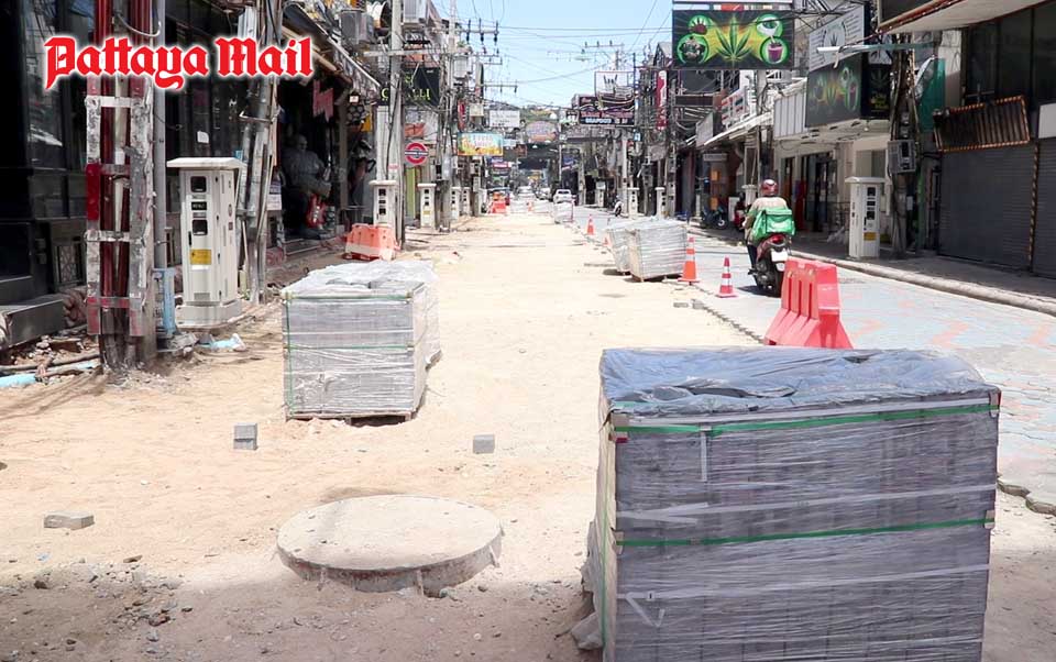 Pattaya-News-5-Pattaya-Walking-Street-to-get-much-needed-repaving-pic-2.jpg